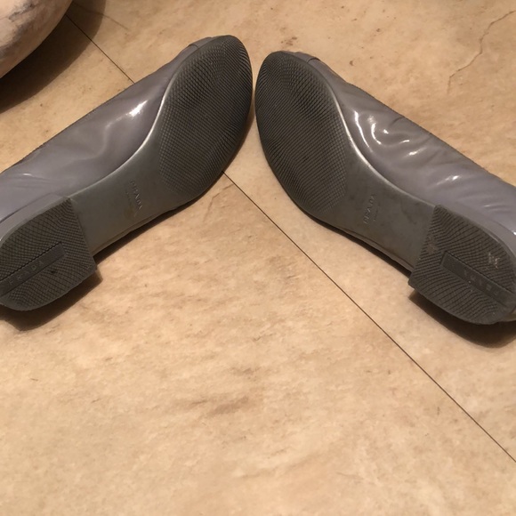 Prada gray patent flats with lavender buckle. Size 39 1/2 - Picture 4 of 8